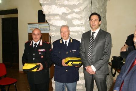 Cerimonia di consegna defibrillatori alle Forze dell'Ordine